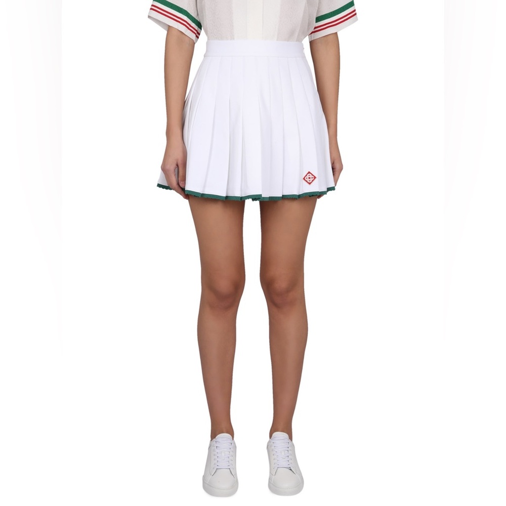 Classic White Pleated Mini Skirt